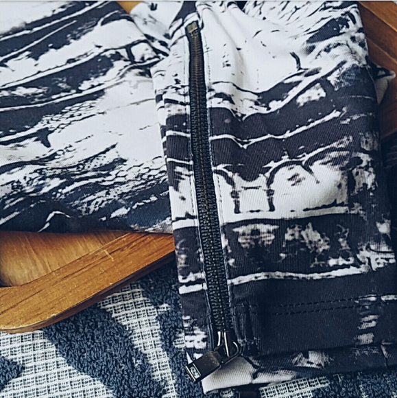 David Lerner Tie Dye Ankle Zip Leggings XS - Picture 2 of 5